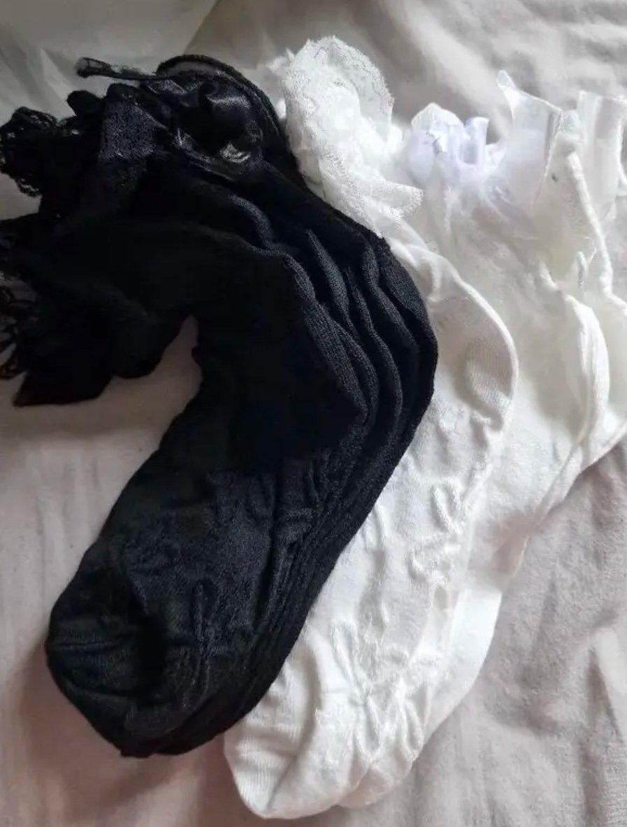 ♥️2x weiße, schwarze Prinzessinnen-Socken mit Schleife♥️ *NEU