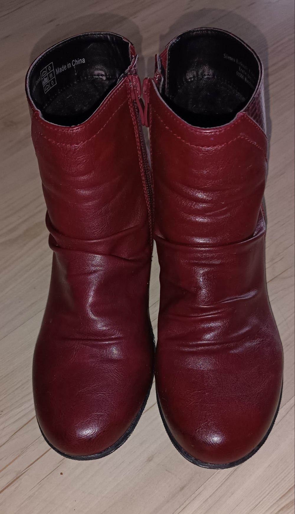 Silvine weinrote Stiefeletten