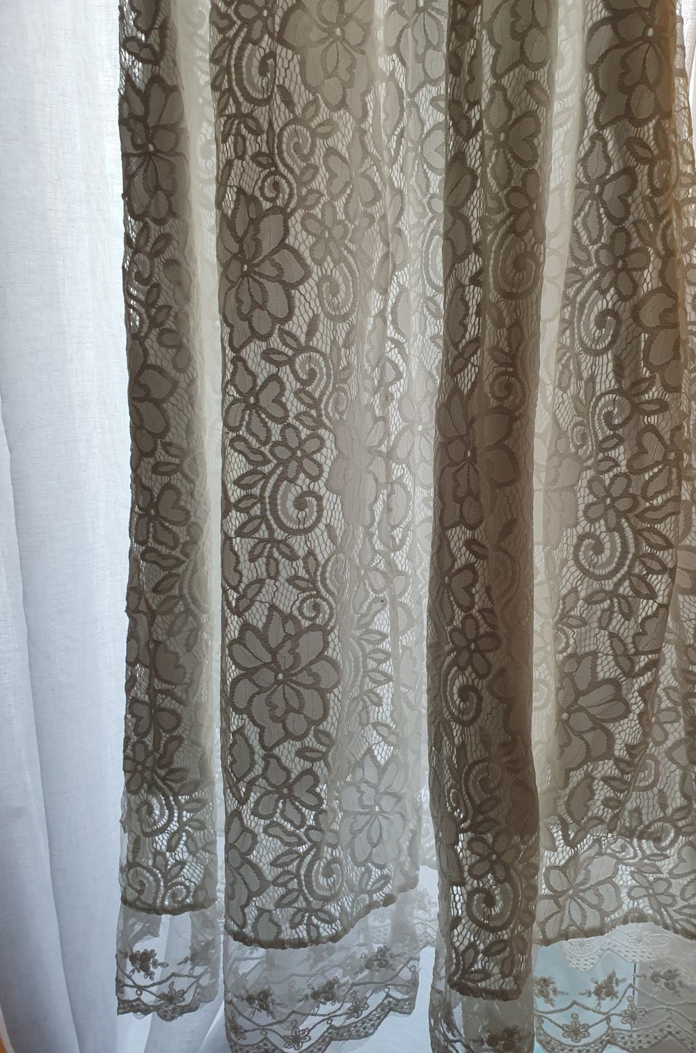Spitzenkleid im Vintage-Stil 