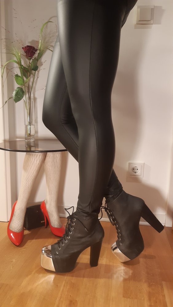 Jeffrey Campbell Lita Leder Metall Kappe Plateau Boots 40 Gothic Emo Rocker