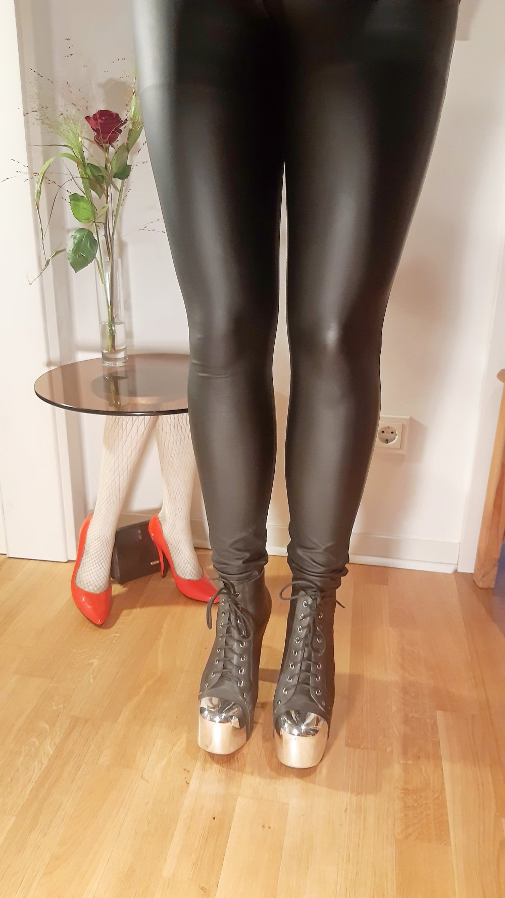 Jeffrey Campbell Lita Leder Metall Kappe Plateau Boots 40 Gothic Emo Rocker