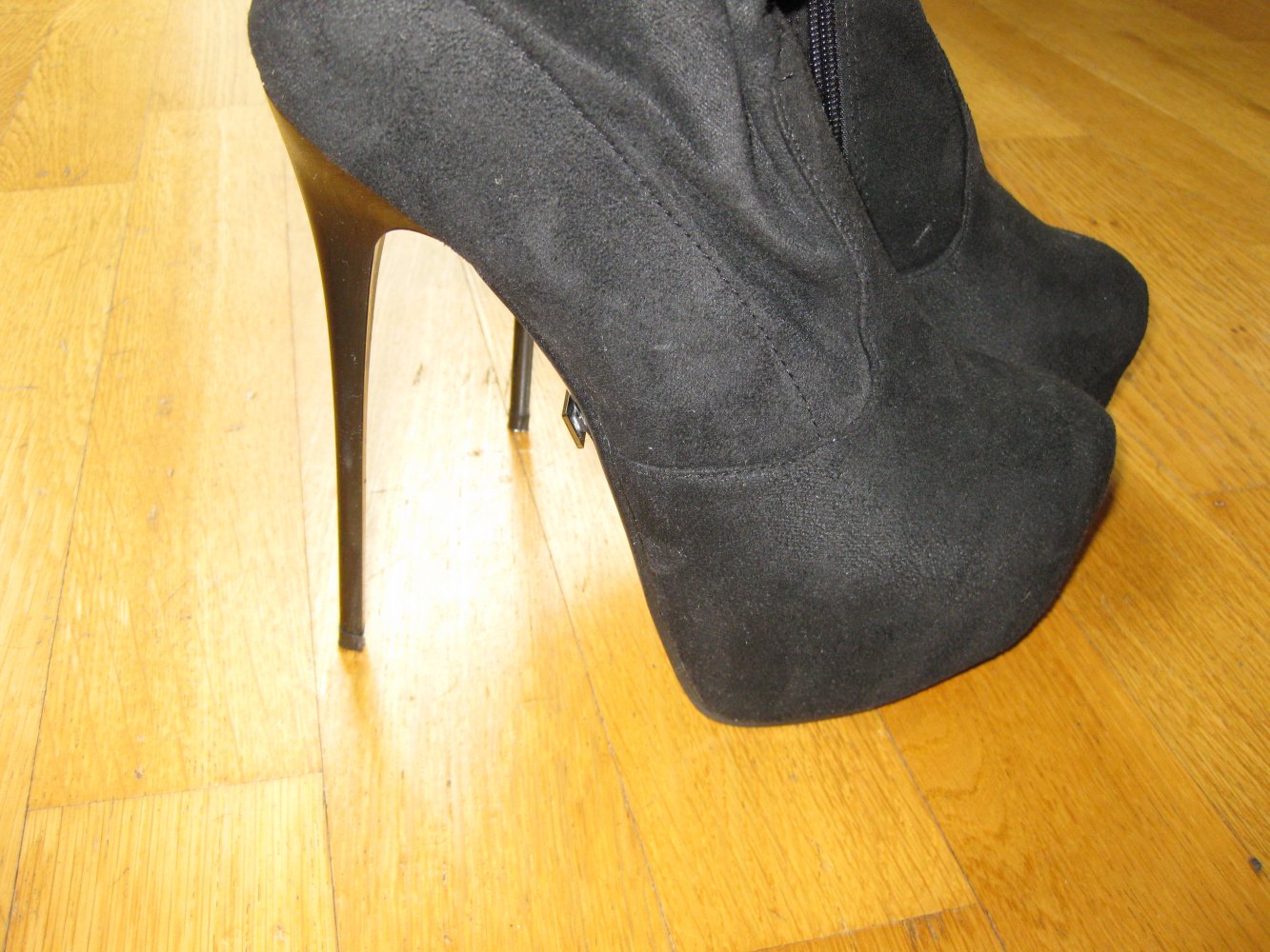 Erogance Stiefeletten schwarz Stiletto Plateau 39