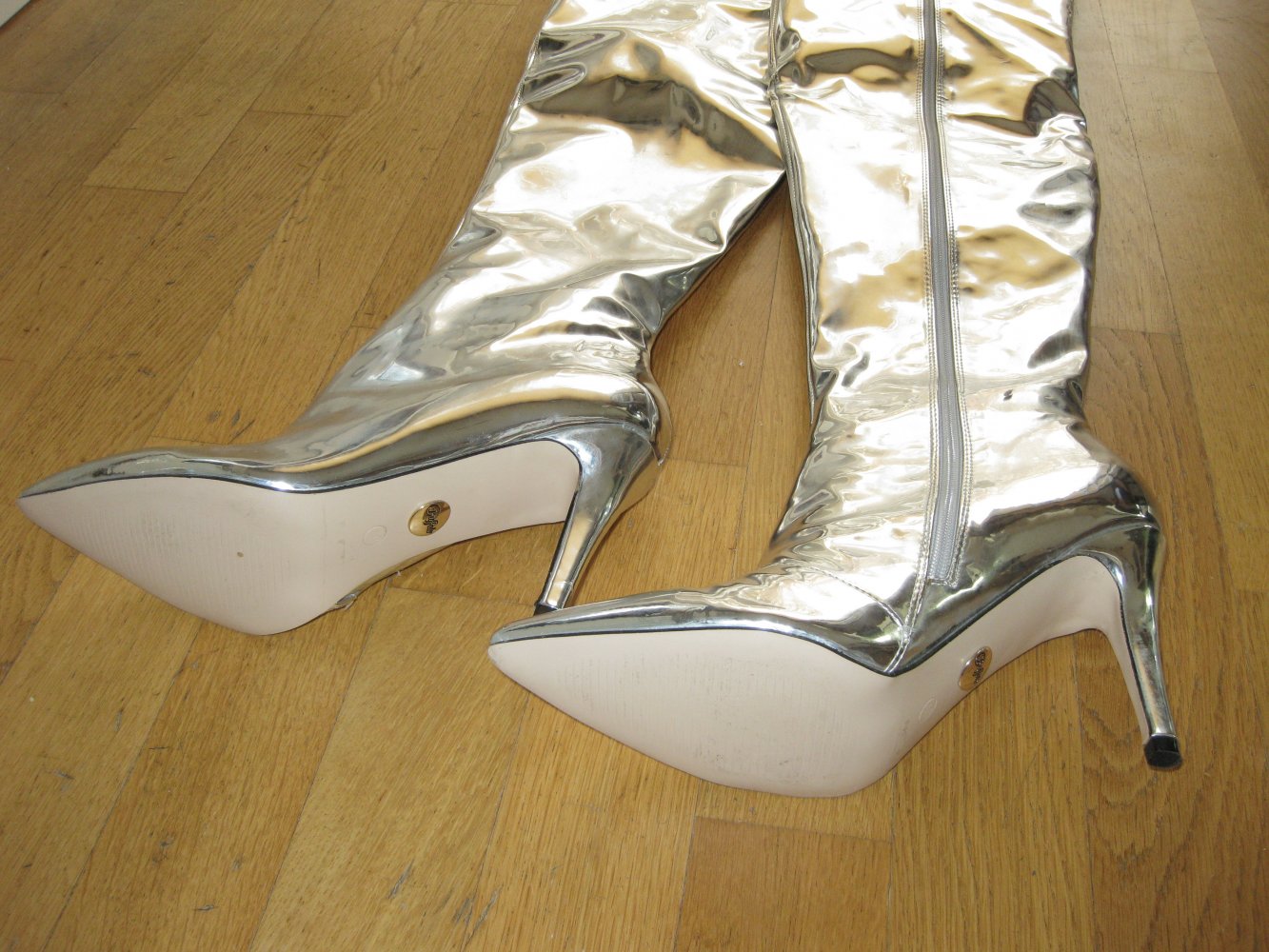 NEU Buffalo silber Lack Overknee High Heel Stiefel 40