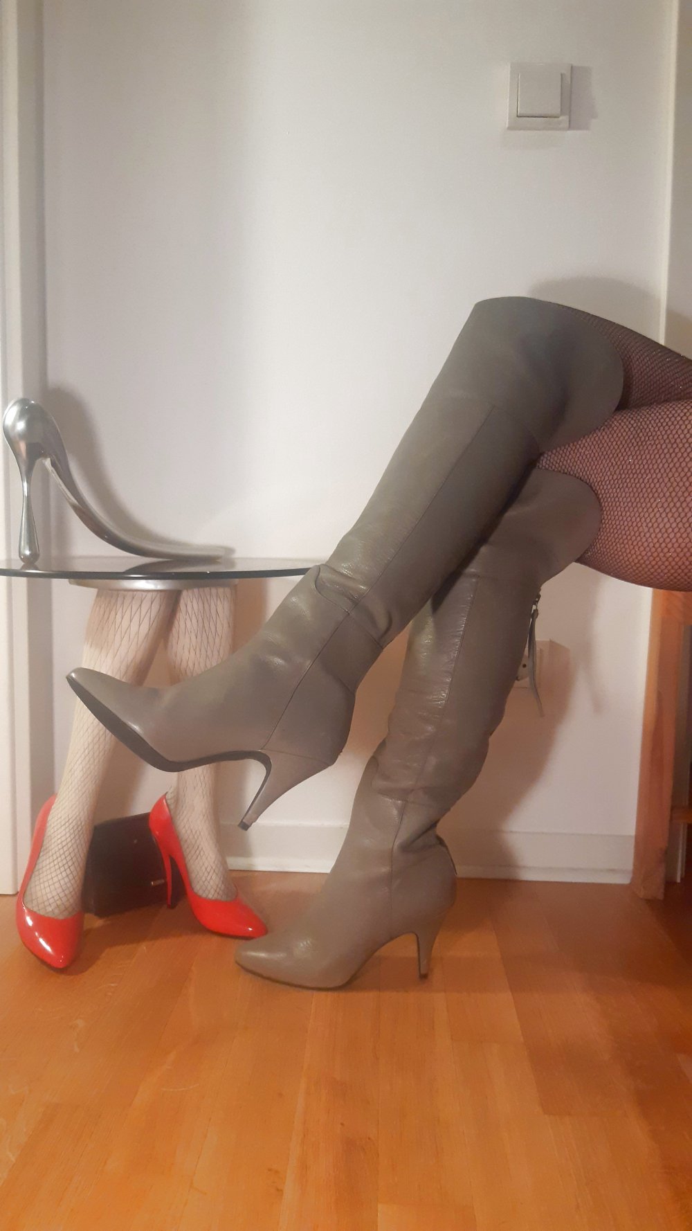 ZARA Overknee Glattleder Stiefel grau über Knie oder umschlagen 40