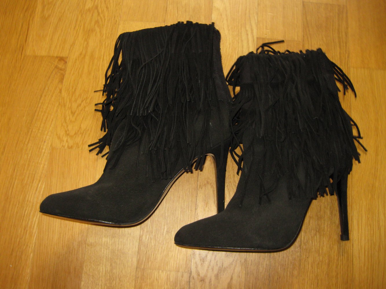 Zara Stiefeletten schwarz spitz Stiletto sexy Fransen Fringe 40
