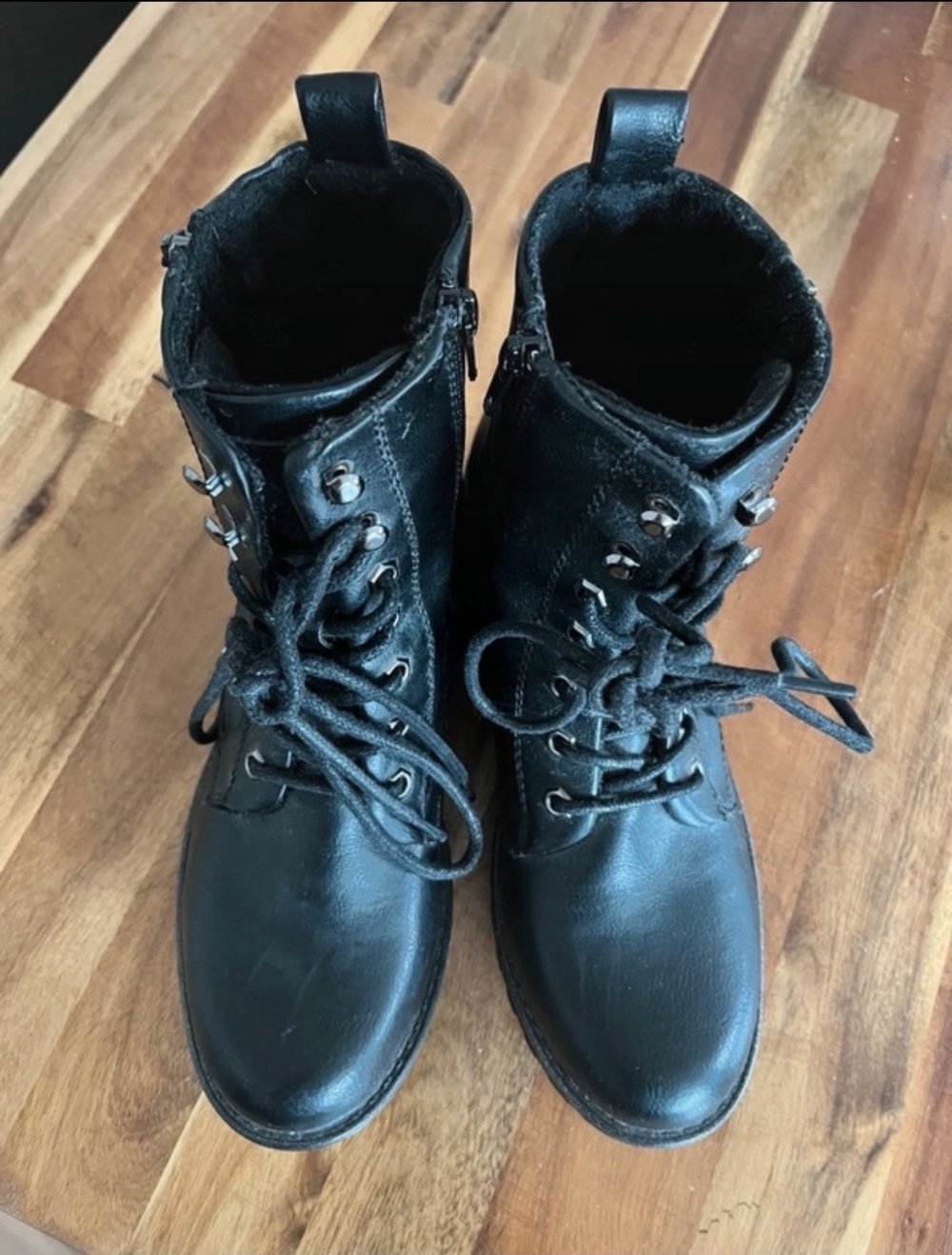Boots schwarz