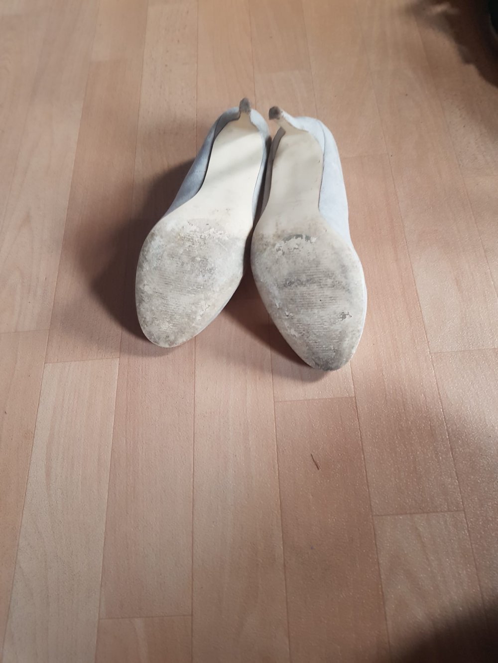 graue Pumps