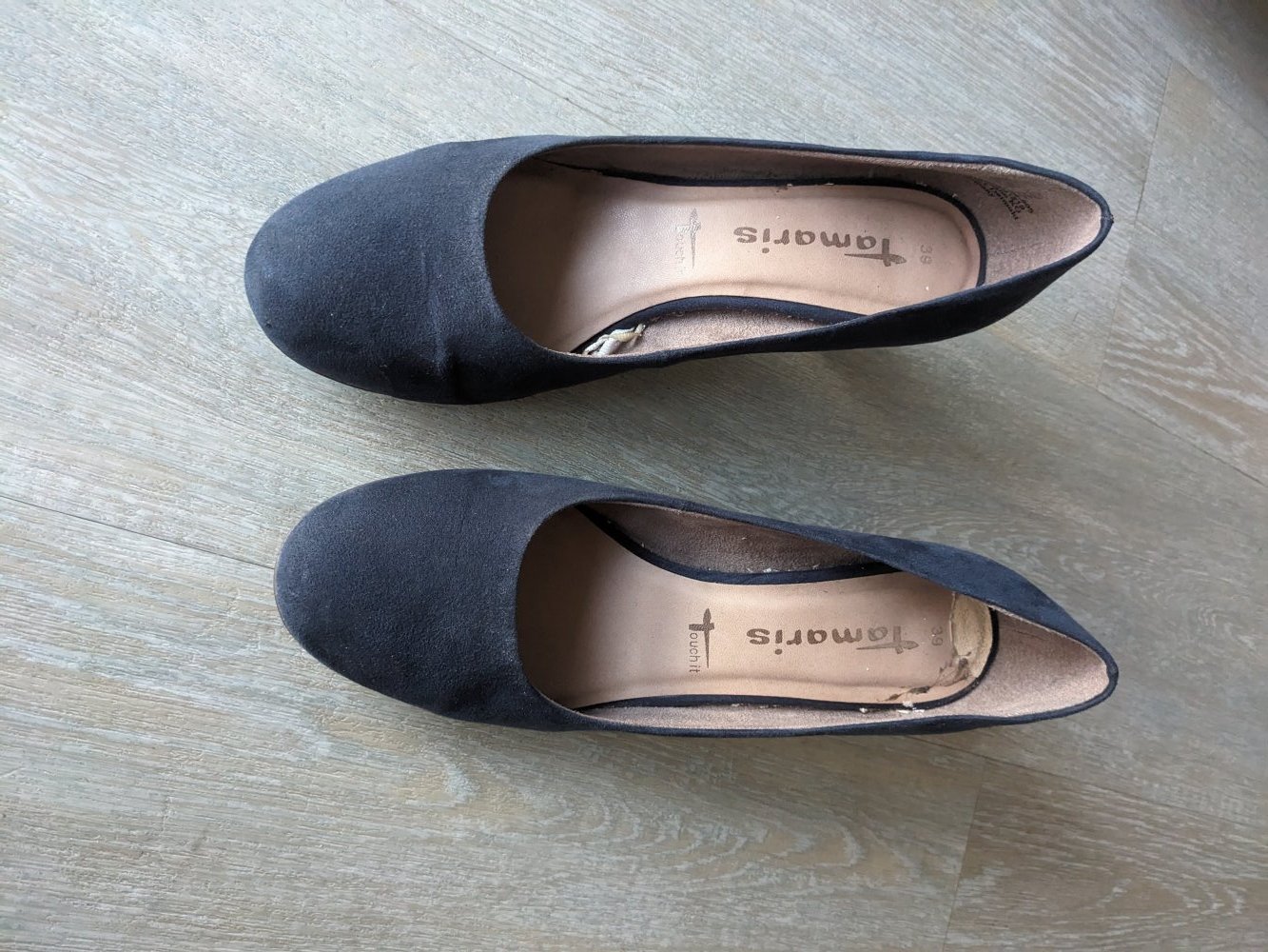 Dunkelblaue Pumps