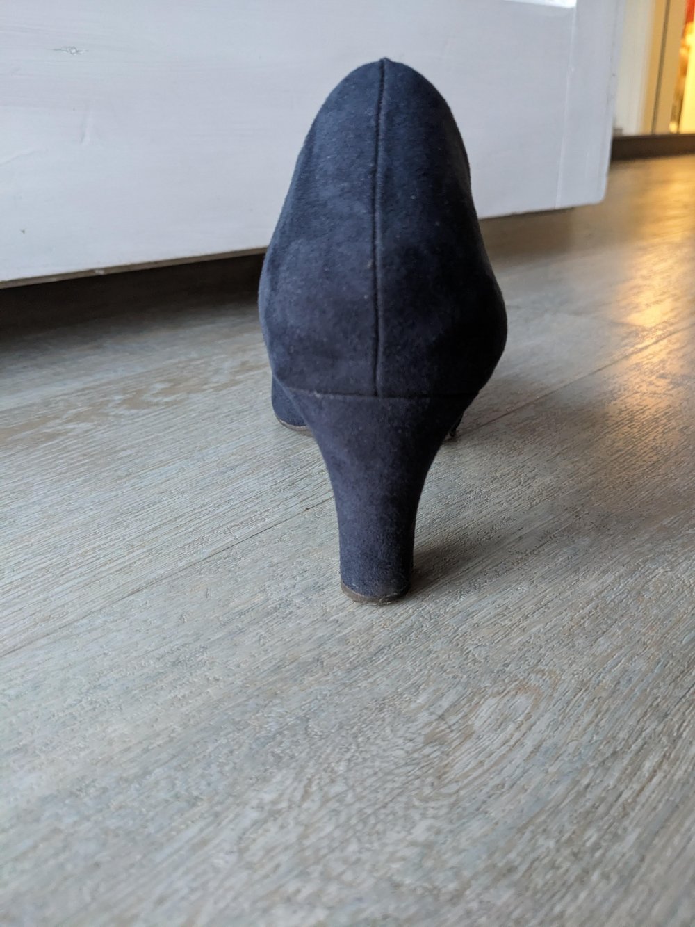 Dunkelblaue Pumps
