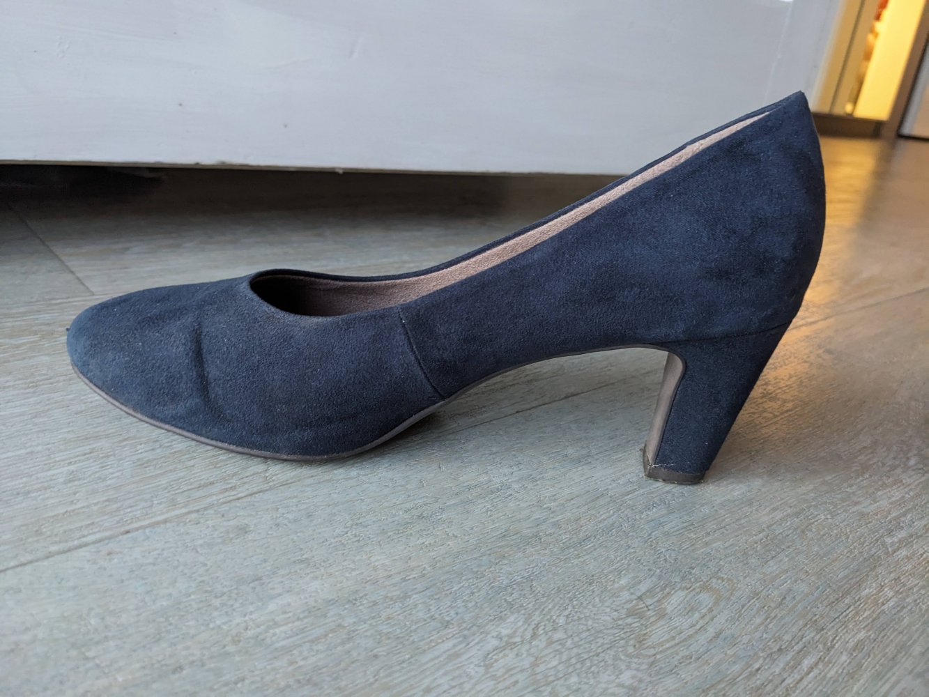 Dunkelblaue Pumps