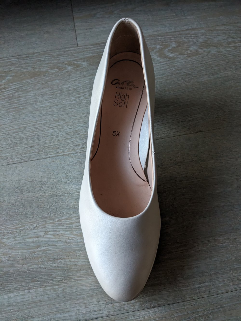 Weiße Pumps/ Brautschuhe
