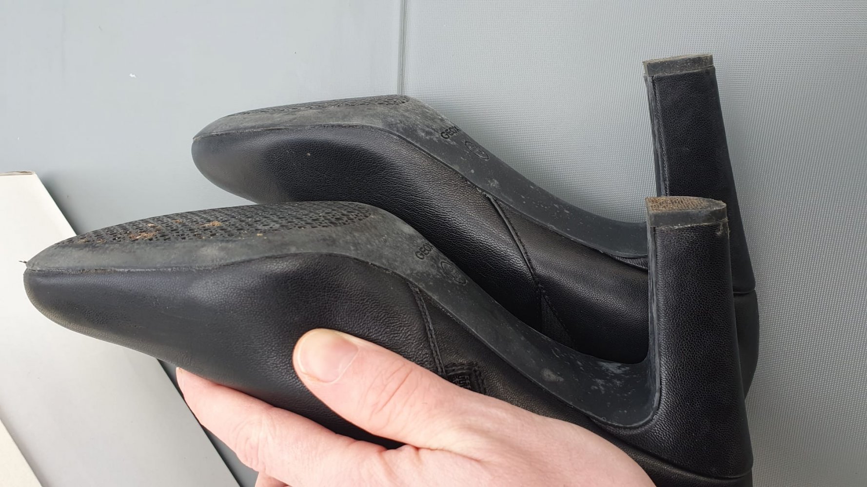 schwarze Lederstiefeletten von Geox 