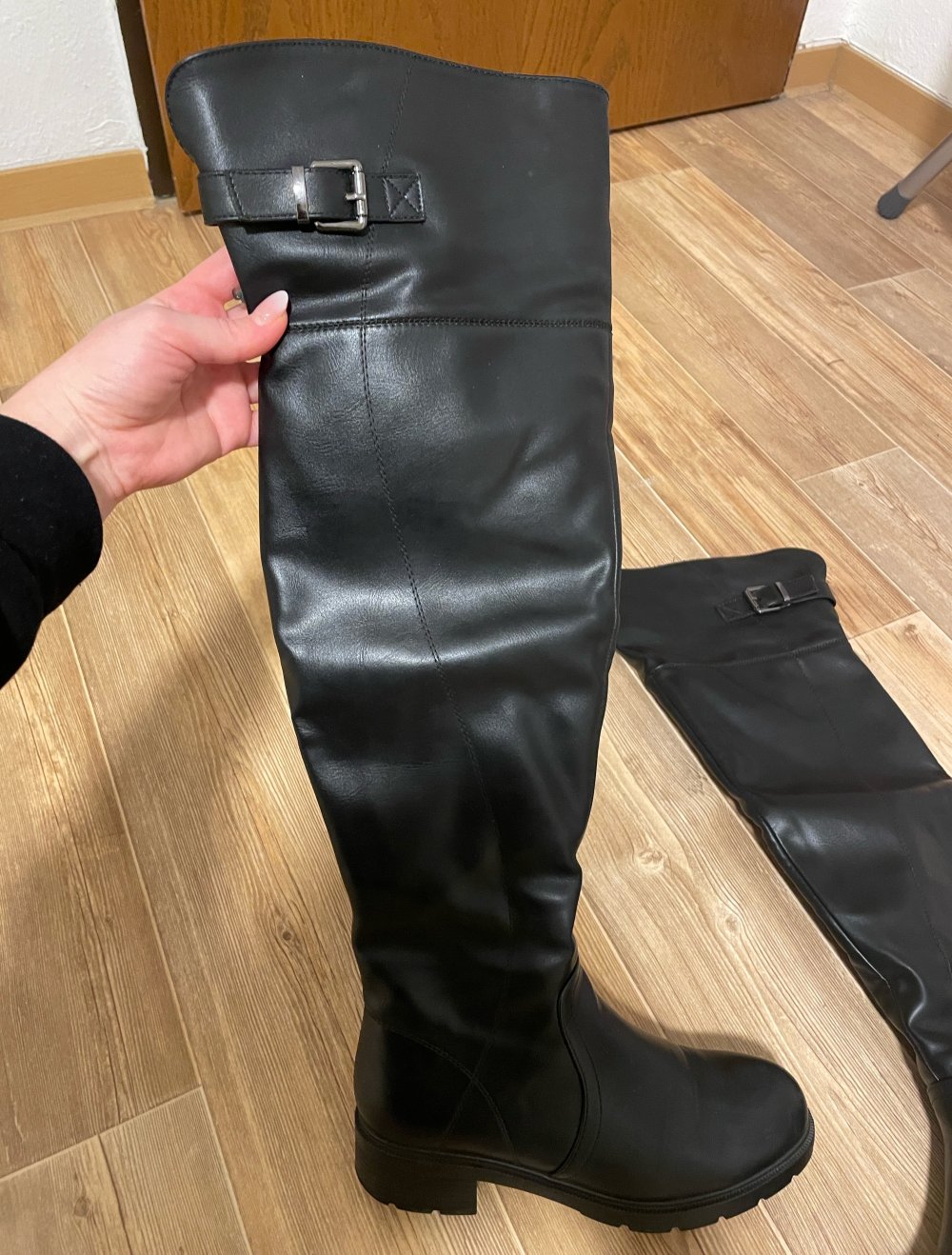 Damen Stiefel knielang, sehr guter Zustand.