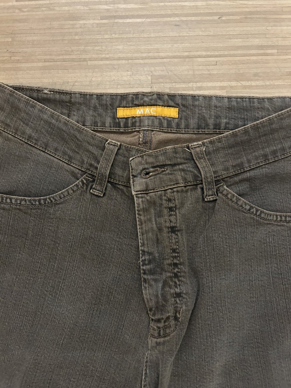 Braune Damen-Jeans - Größe 38 -