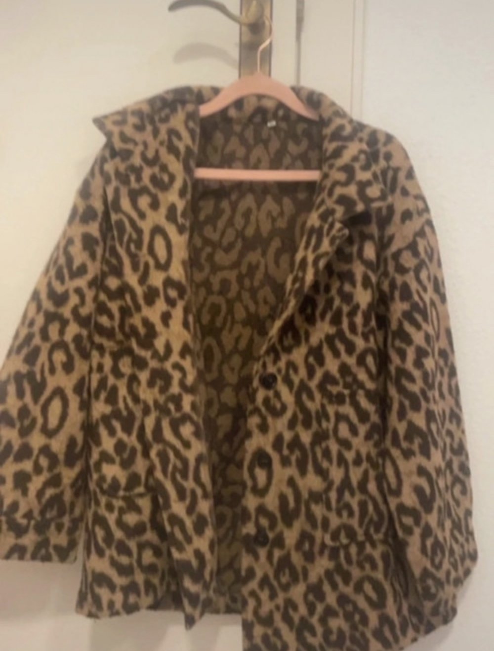 Jacke mit Leoprint