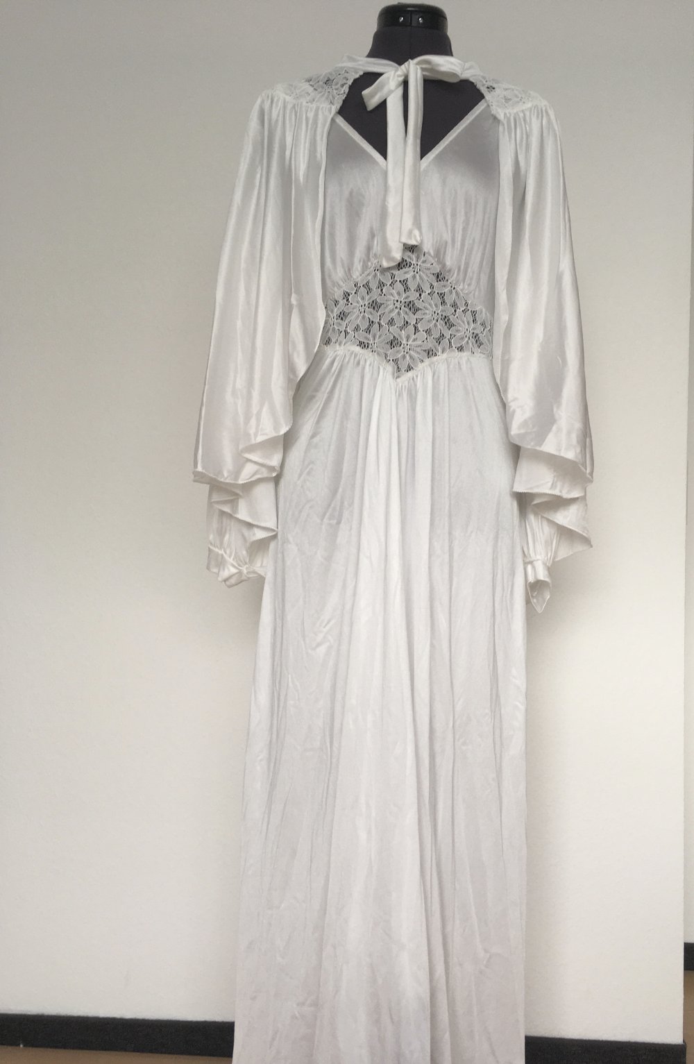 Vintage - Nachthemd mit Jäckchen und Spitze, weiß - Gr. 40 - 42 / L - XL