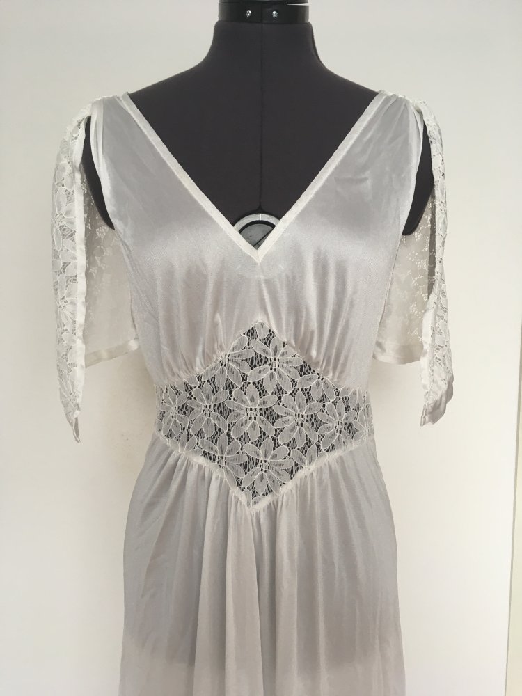 Vintage - Nachthemd mit Jäckchen und Spitze, weiß - Gr. 40 - 42 / L - XL