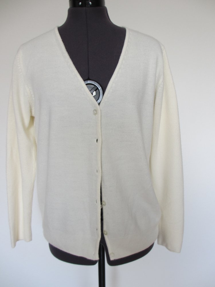 Sasson Strickjacke / Strick mit Knöpfen, weiß - Gr. S / 36