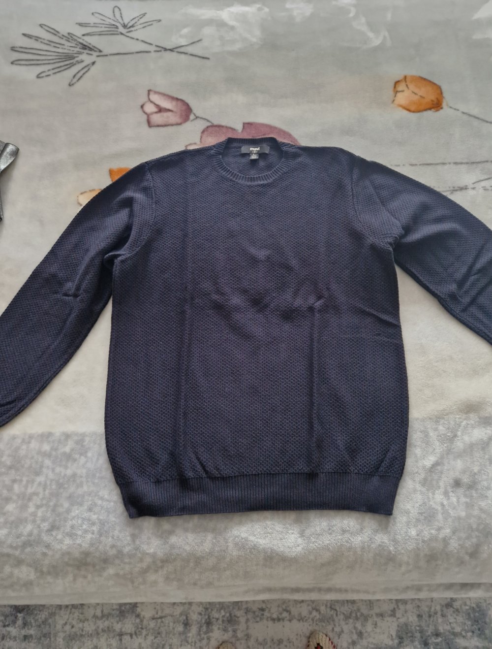 Verschiedene Herren Pullover