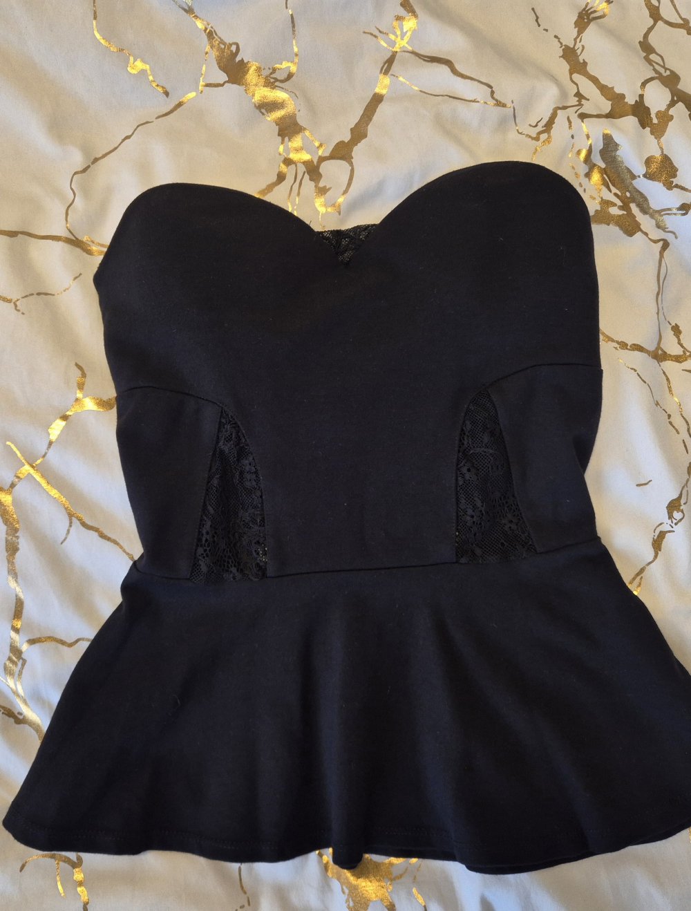 trägerloses Top