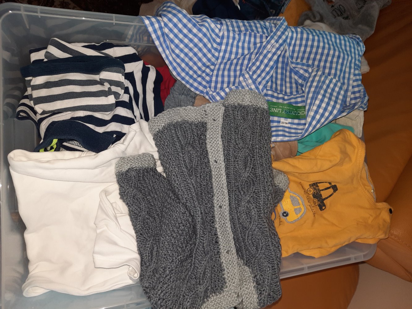 Baby / Kinderbekleidung Gr. 86 /92, eher für Buben - aus WIEN