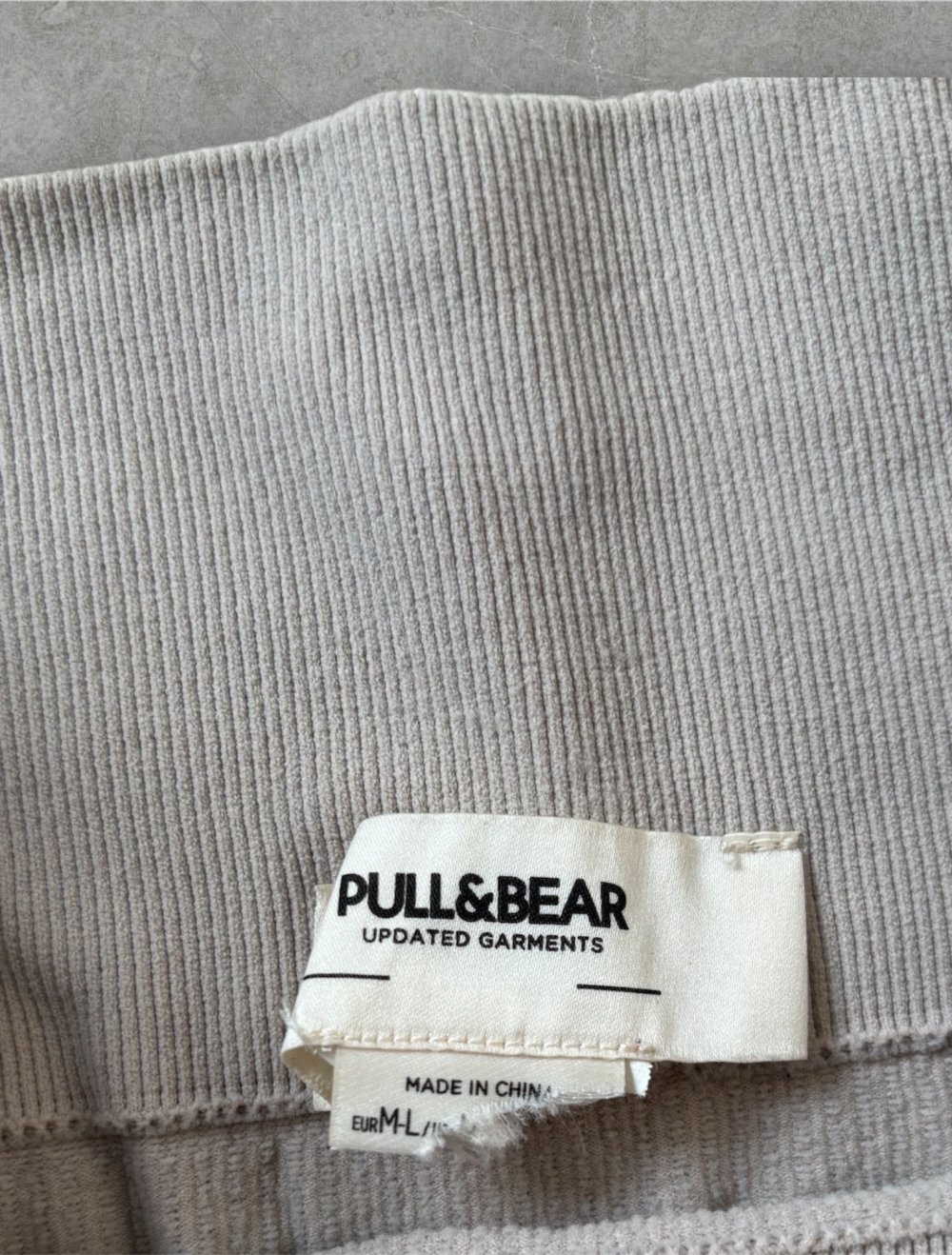 Pull&Bear Zweiteiler – Sporty & bequem (Top XS-S / Hose M-L)