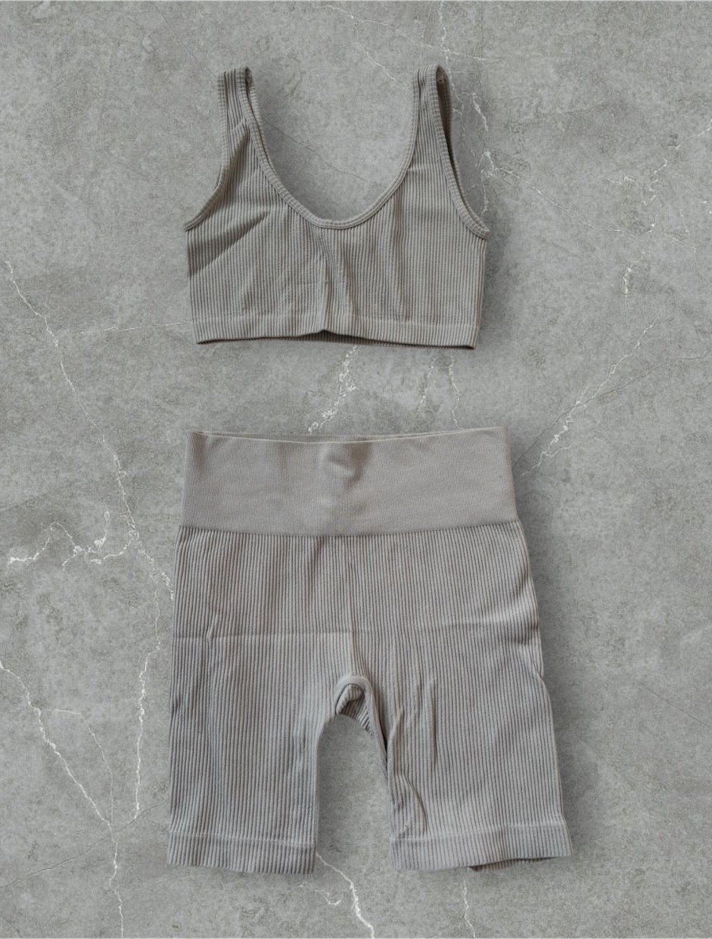 Pull&Bear Zweiteiler – Sporty & bequem (Top XS-S / Hose M-L)