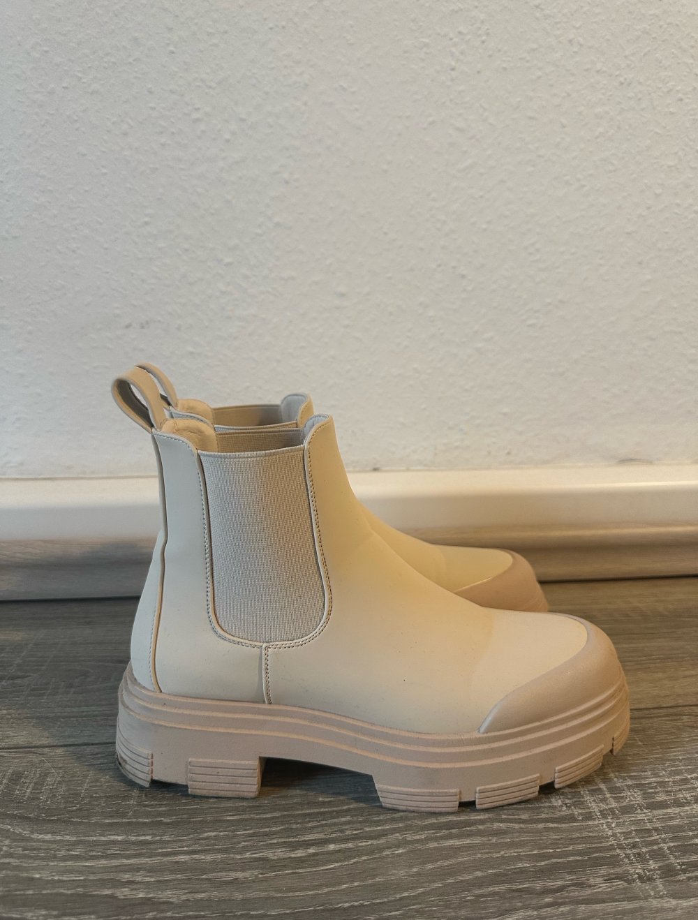 Stylische Boots - Beige, Größe 37