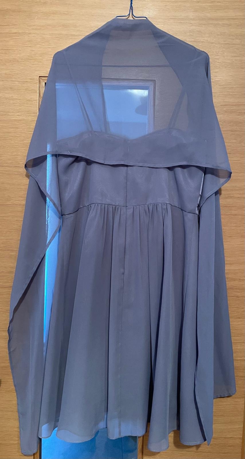 Cocktailkleid grau mit Stola