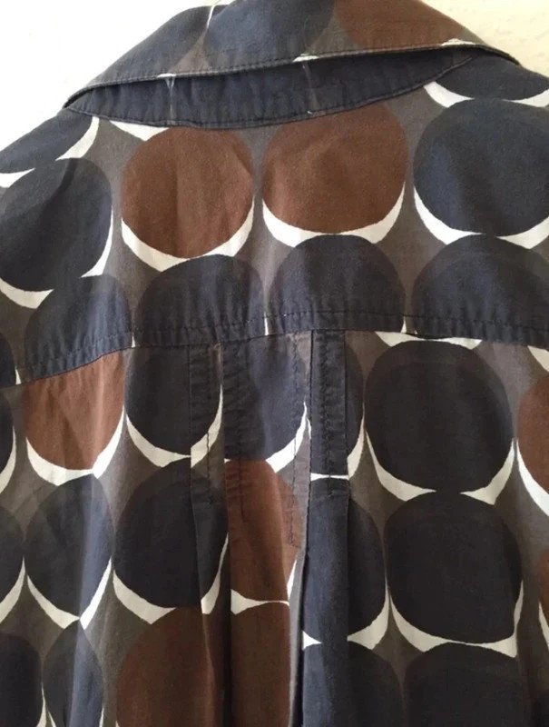 Gepunktete Bluse