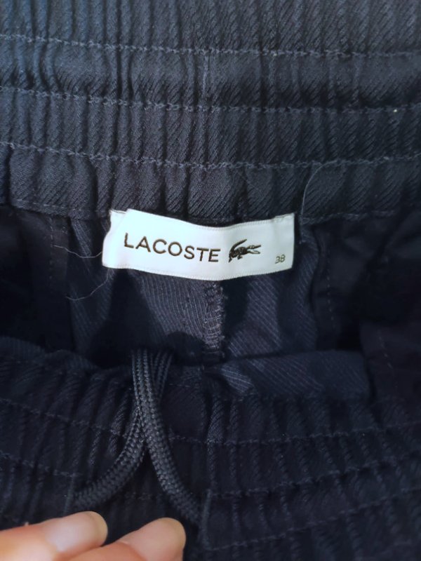 Lacoste schmale Stoffhose in Navy blau 36