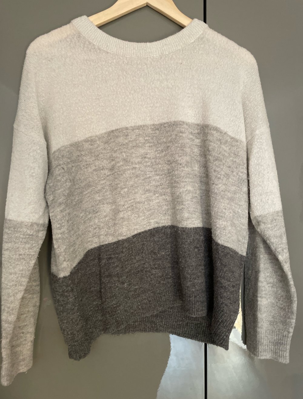 grauer Strickpulli Gr. L