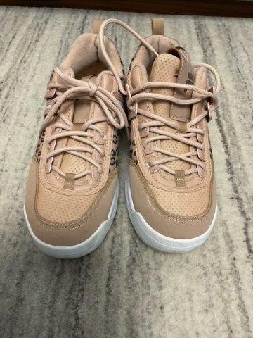 Sneaker