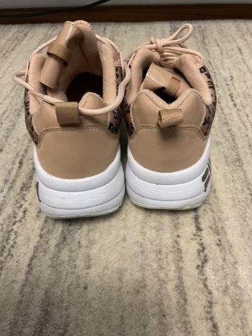 Sneaker