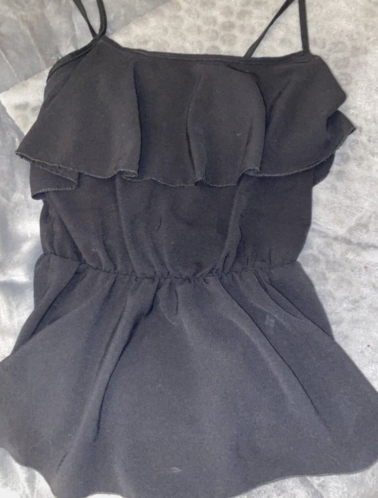 Schwarzes Top