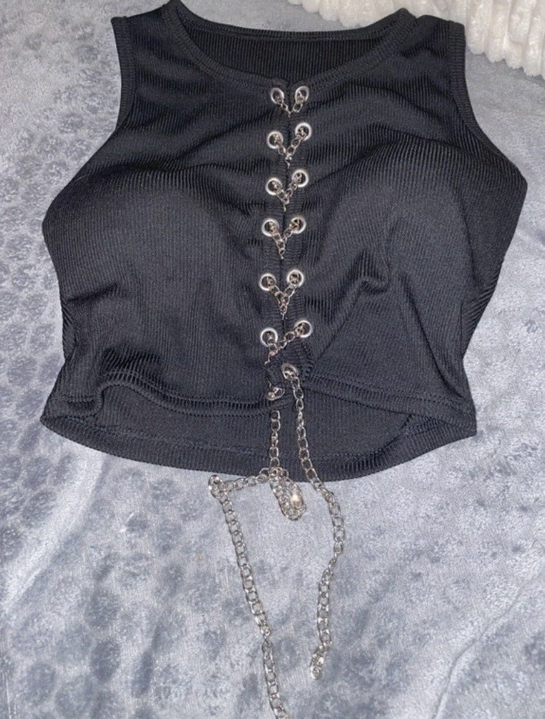 Schwarzes Top