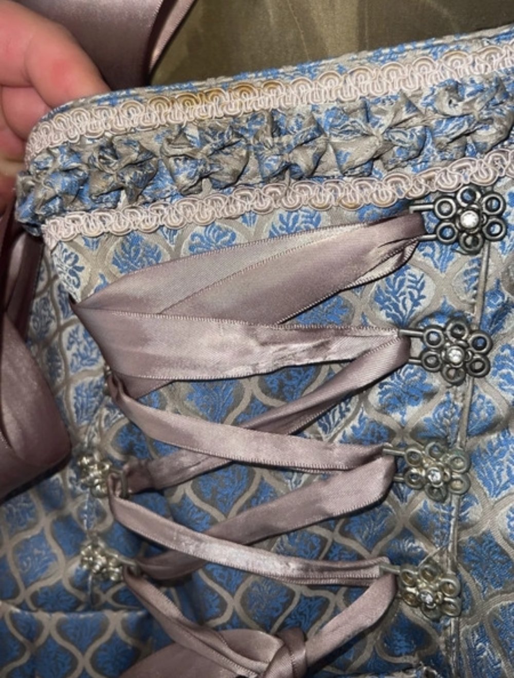 dirndl