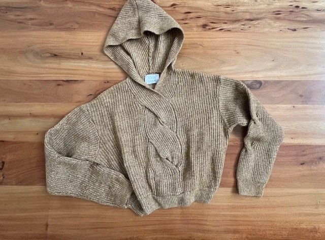 Süßer Strickpullover mit Zopfmuster von Zara in Gr. 164 Neu