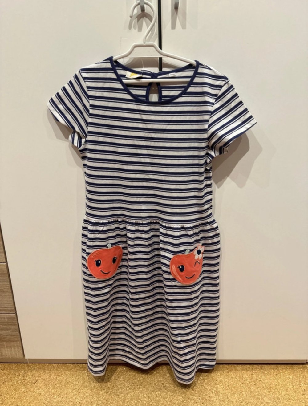 Kleid 146/152