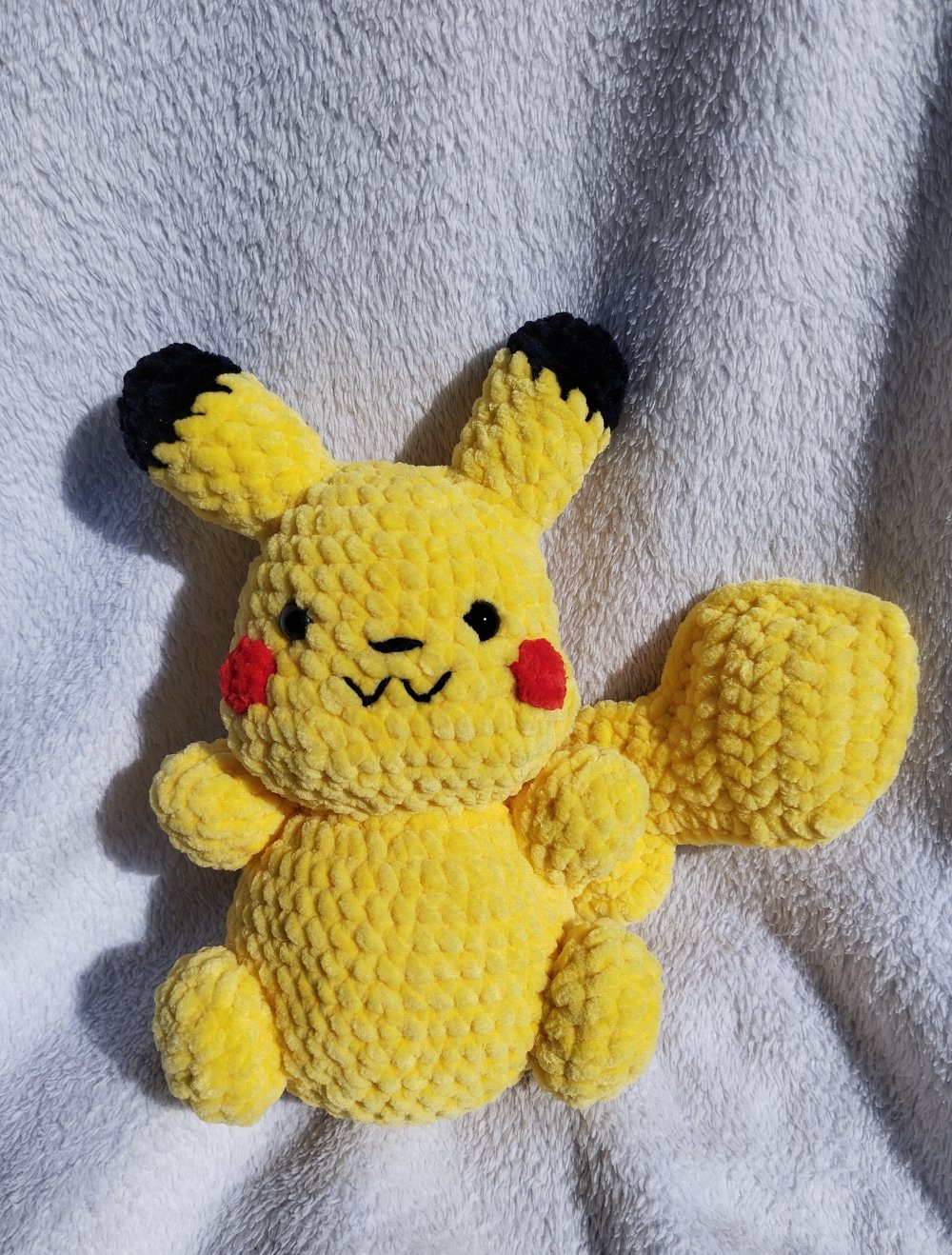 Pikachu Pokemon Kuscheltier selfmade gehäkelt Amigurumi