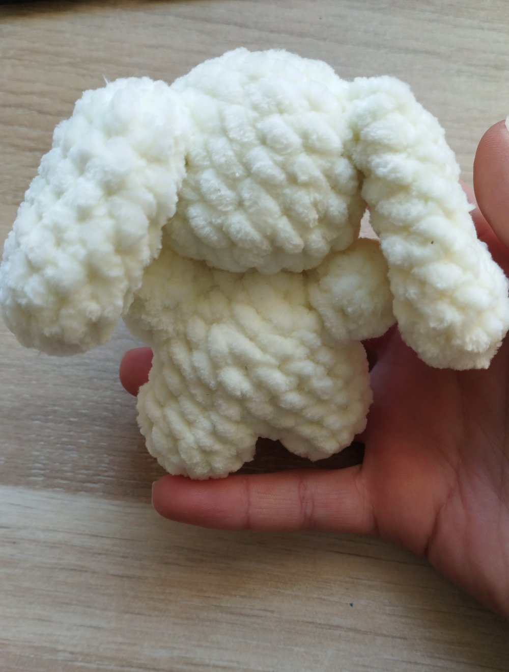 Hase Kuscheltier Ostern Deko Herz flauschig Amigurumi selfmade gehäkelt