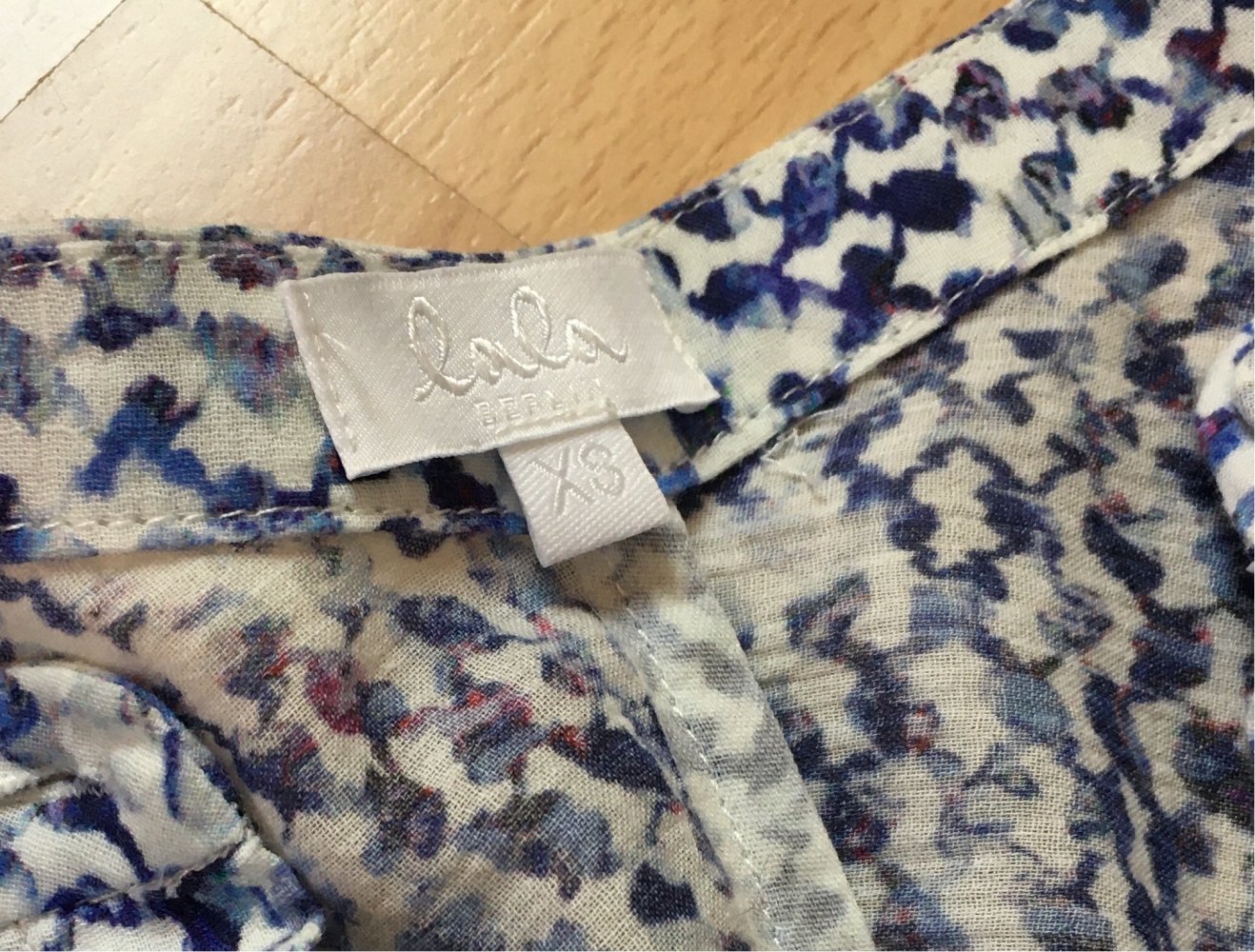 lala Berlin Kleid GR.XS Blautöne