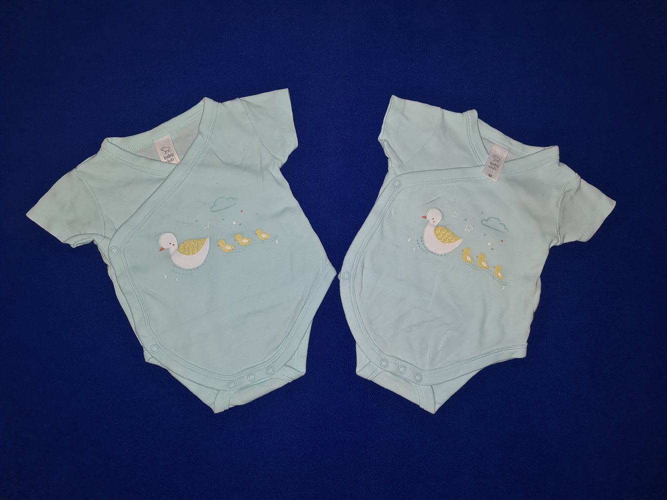 2 Wickel-Kurzarmbodys, Baby Club, Größe 62
