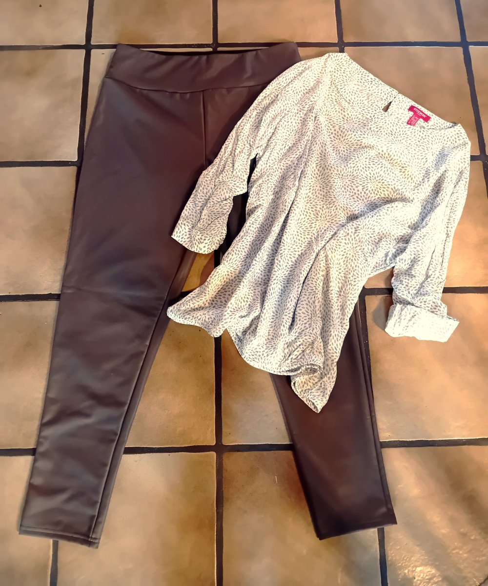  2 modische Teile Blusenshirt und Leggins Gr. 40/42 NEU/ Sehr Gut