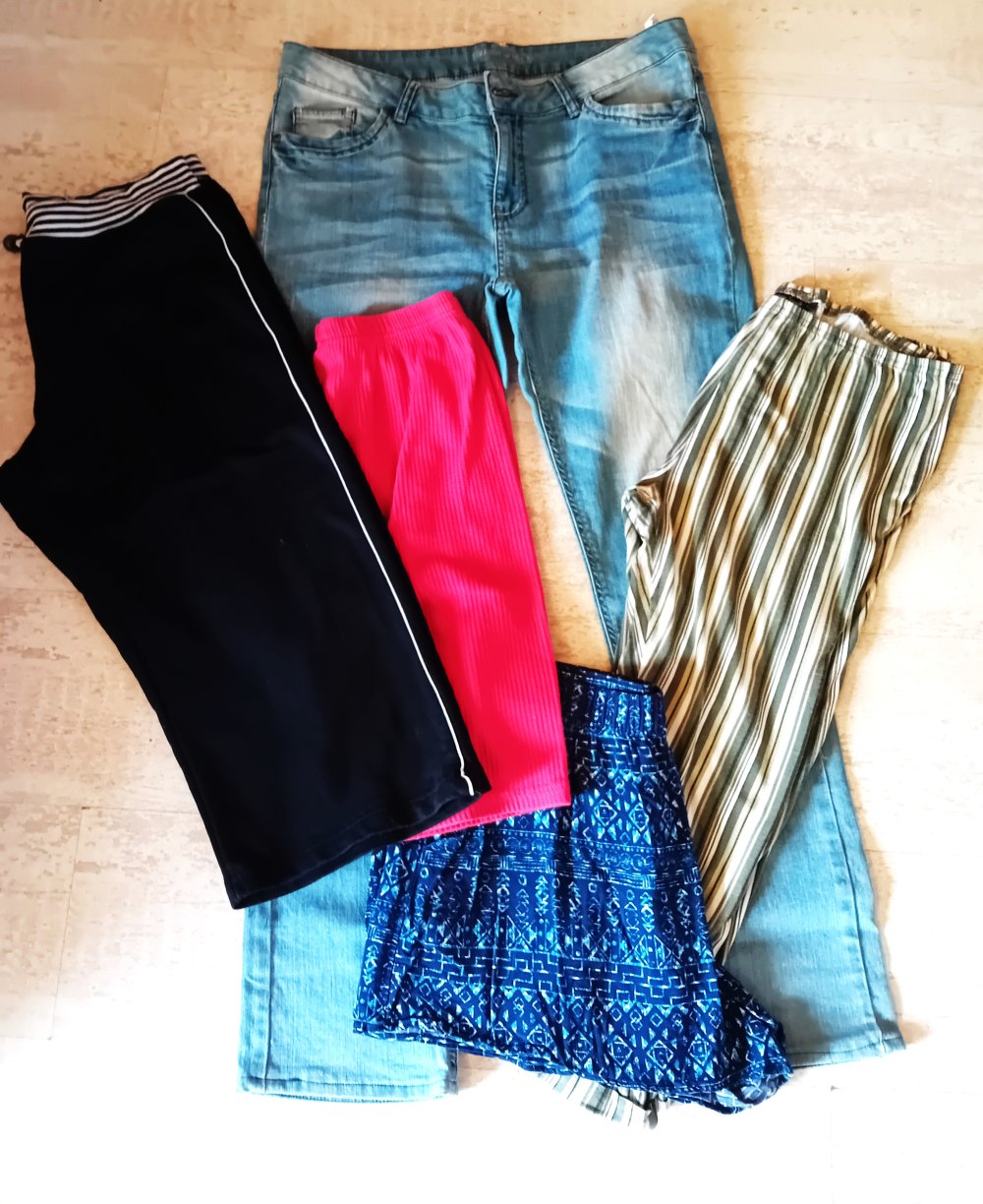 20 Teile Bekleidungs Paket Gr. L 40/42 Shirts Hosen usw.