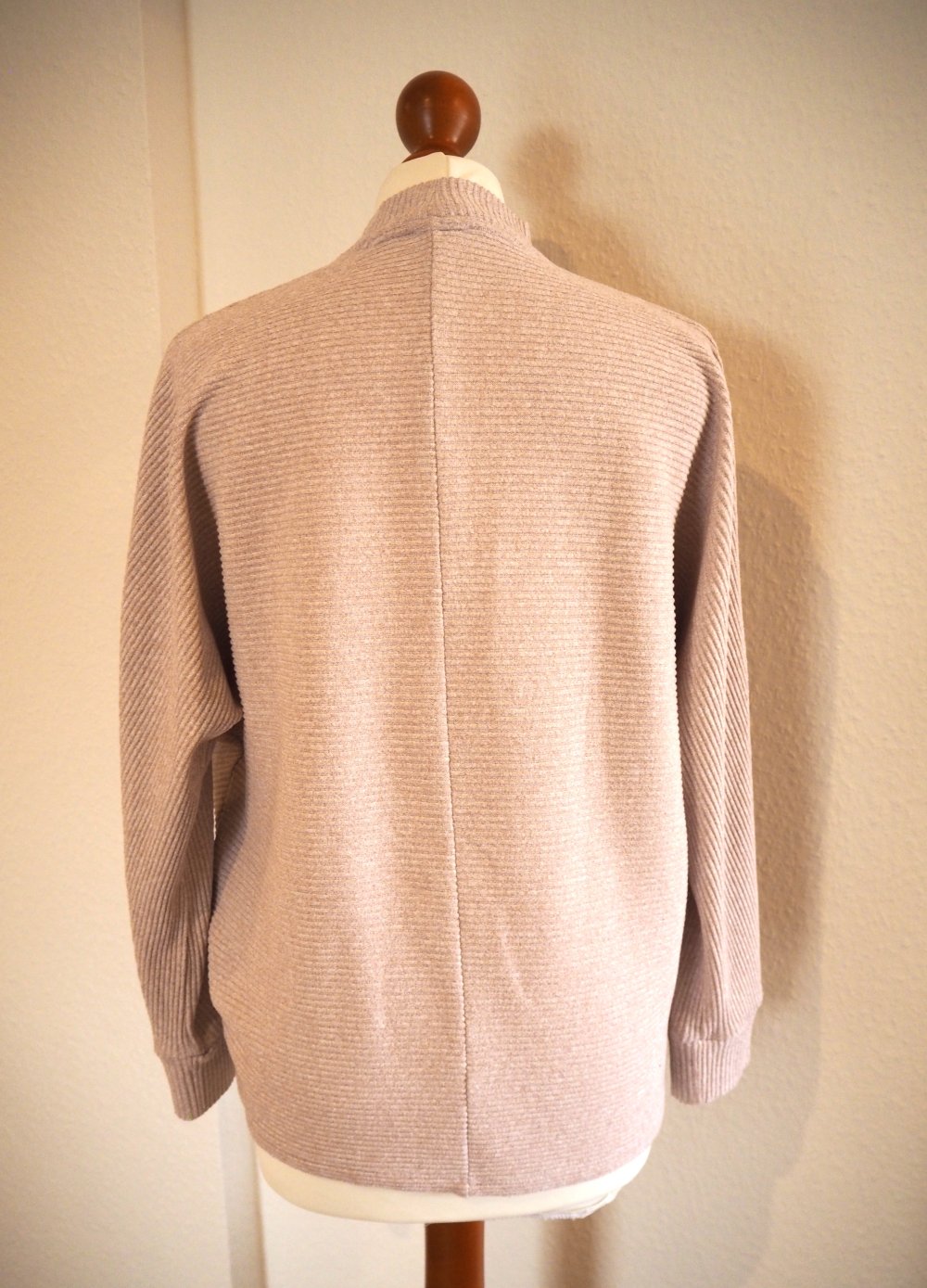 Feinstrickpullover mit Stehkragen