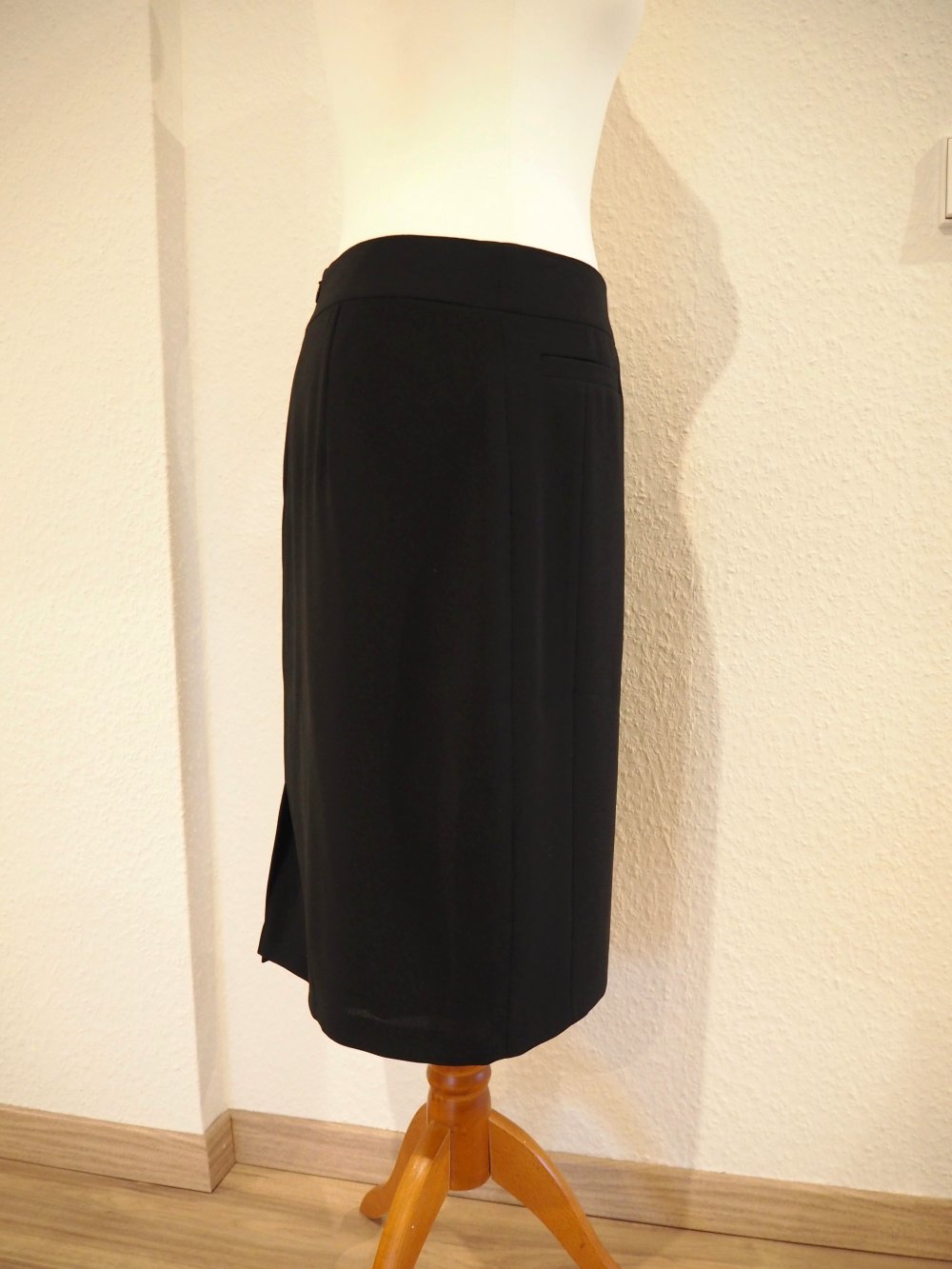 Zeitlos eleganter schwarzer Bleistiftrock