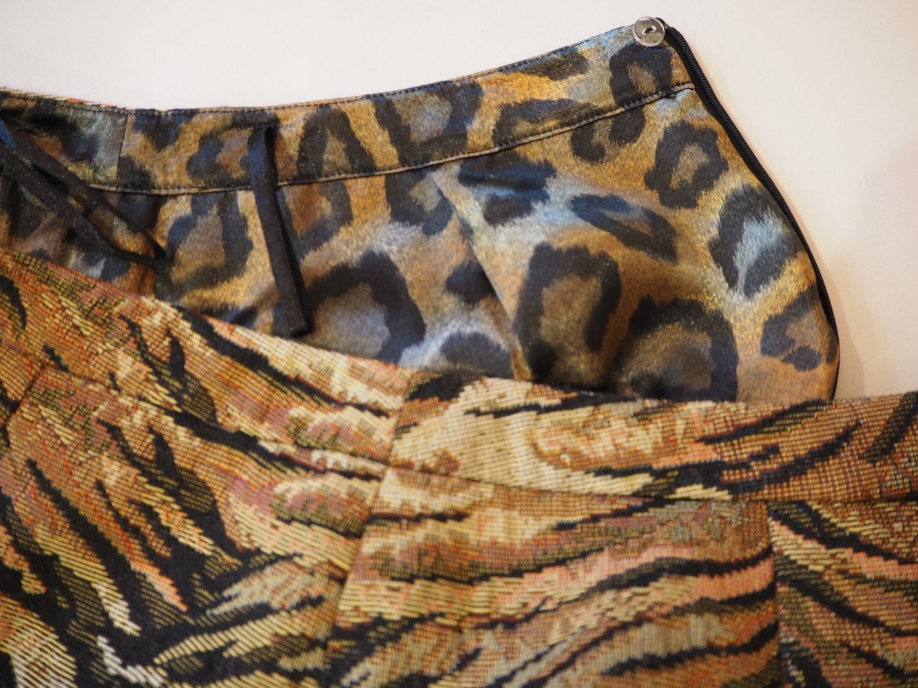 Eleganter Bleistiftrock mit Tigermuster