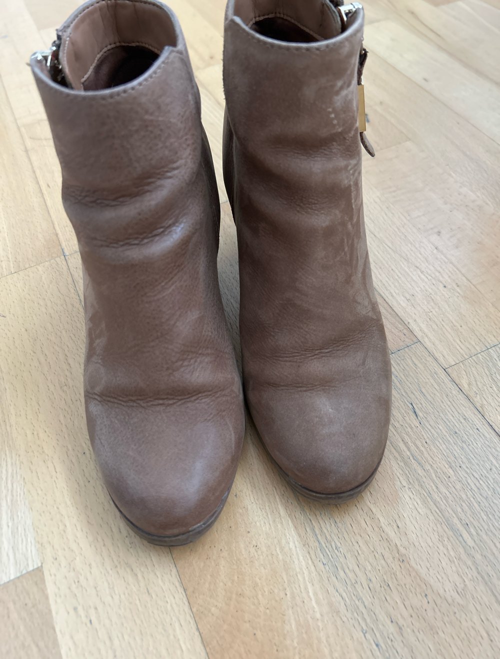 braune Leder-Stiefletten