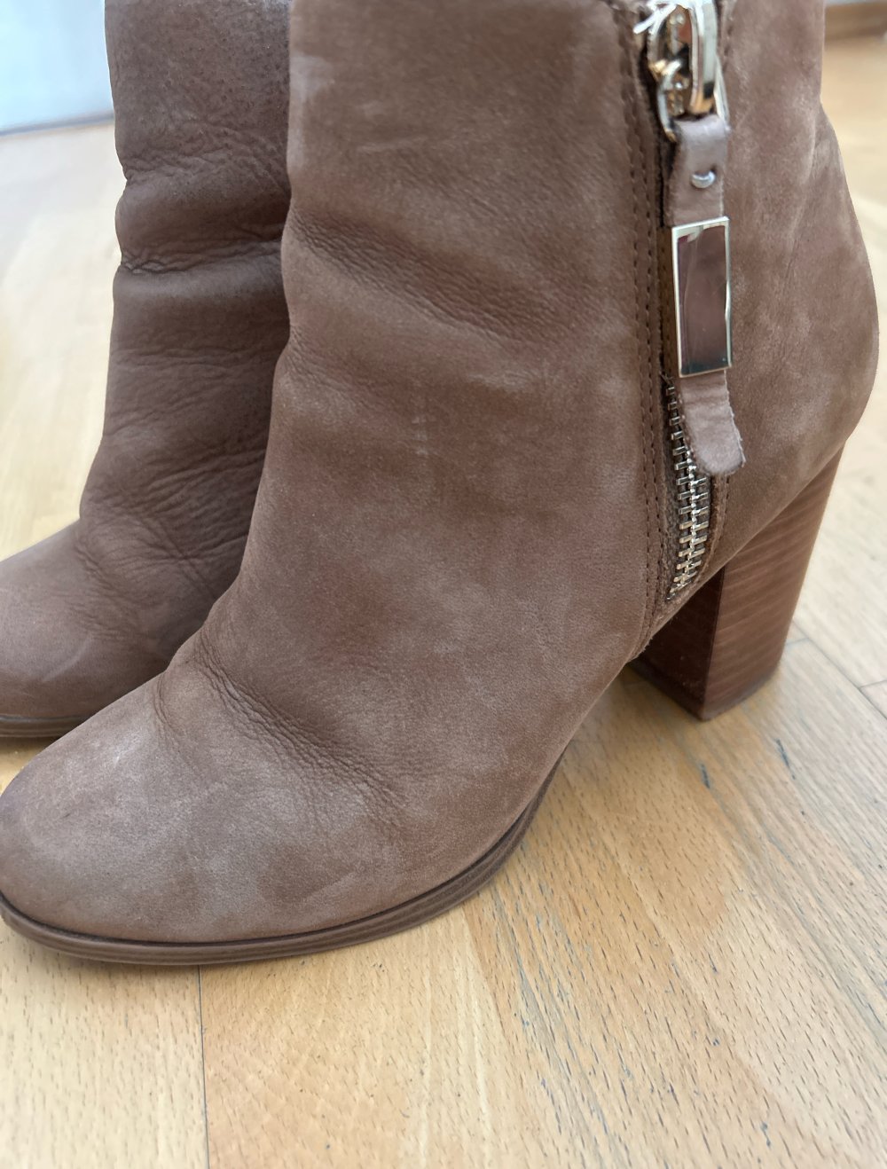 braune Leder-Stiefletten